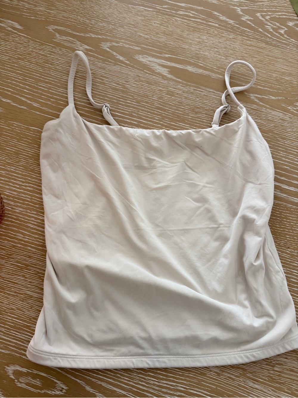 Women’s White Scoop Neck Camisole Tank Top